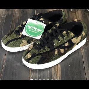 Tretorn sherling camo sneakers